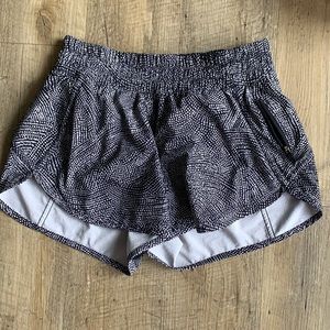 lululemon tracker shorts 4”